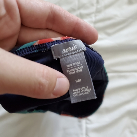 Aerie Hi-Rise Swim Bottoms Medium - Picture 3 of 3